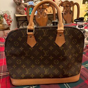 Louis Vuitton Monogram Alma - Authentic and in Good Condition!